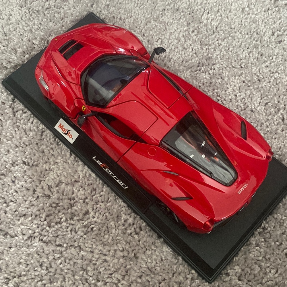 La Ferrari Model Car